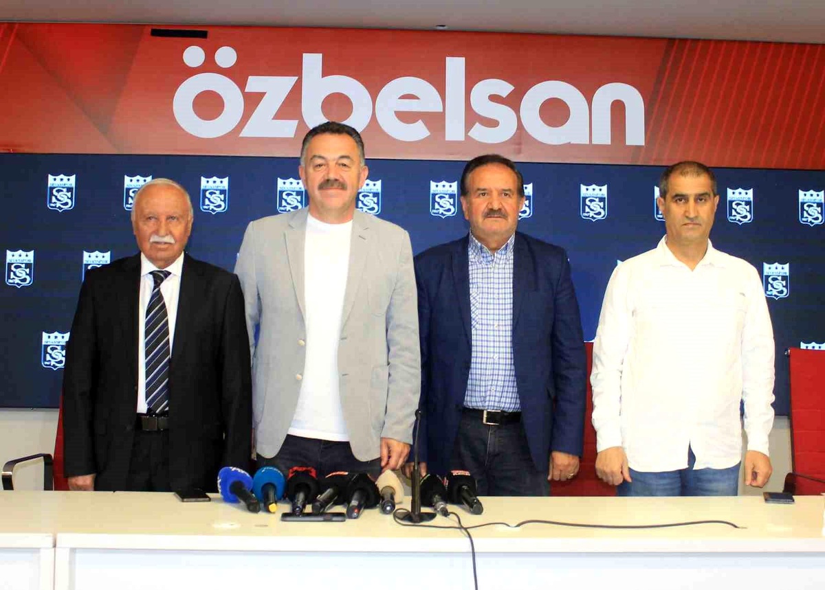Sivasspor\'da başkan adayı bulunamadı: Kongre ertelendi!