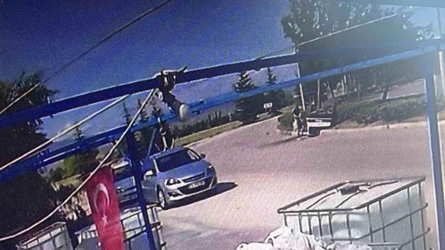 Eskişehir'de Trafik Kazası: 2 Yaralı