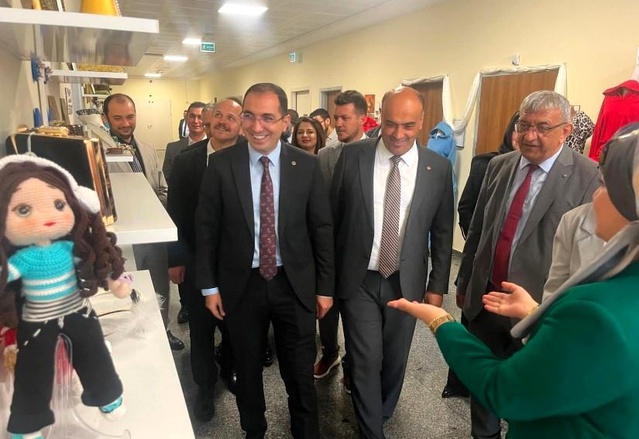 Tavşanlı'da Ruh Sağlığı Merkezi'nden Sergi