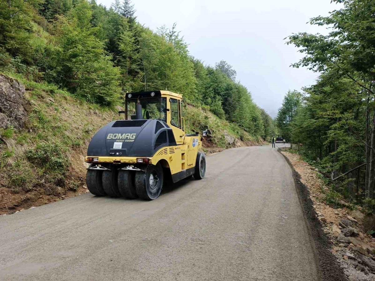 Trabzon\'da yayla yollarında yoğun mesai