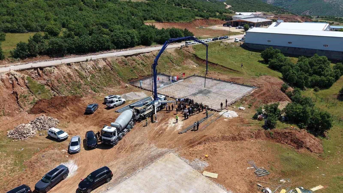 Tunceli\'de Ahşap İşleme Tesisi Temeli Atıldı