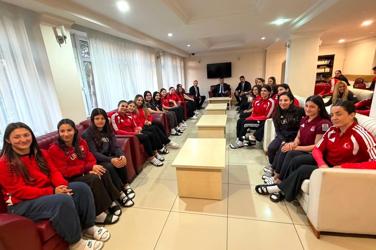 Taha Akgül Niğde\'yi Ziyaret Etti
