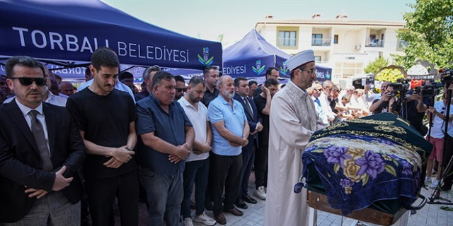 Irmak öğretmen İzmir'de son yolculuğuna uğurlandı