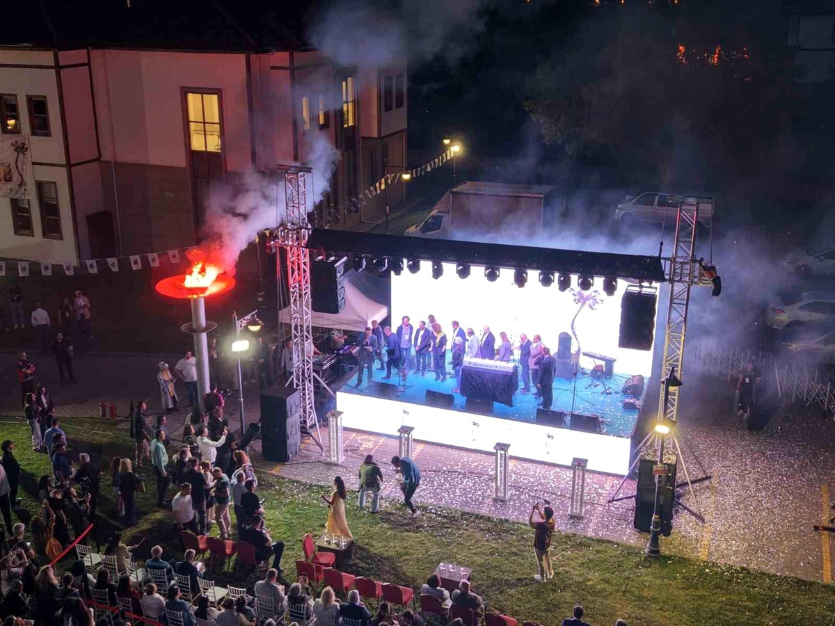 Uluslararası Altın Safran Belgesel Film Festivali\'nde meşale yandı
