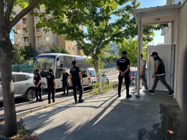 Uyuşturucu operasyonunda gözaltına alınan ünlüler sağlık kontrolünden geçti