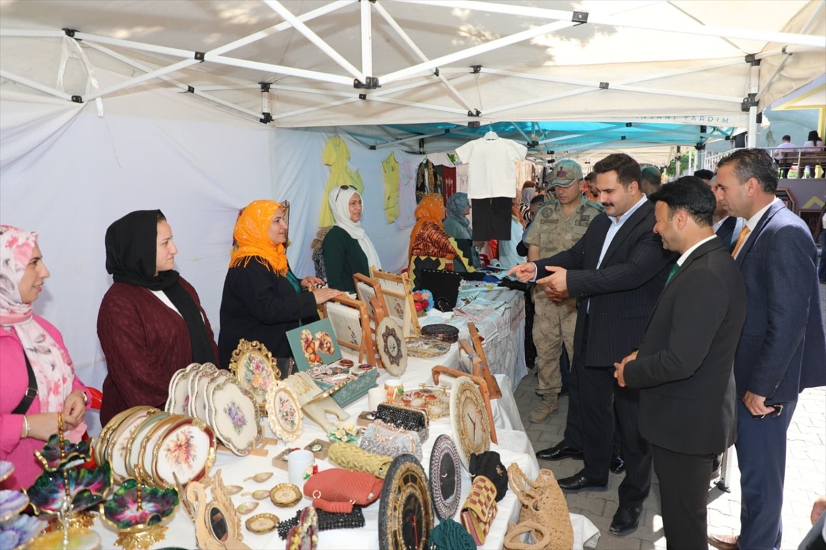 Viranşehir\'de Yıl Sonu Sergisi Düzenlendi