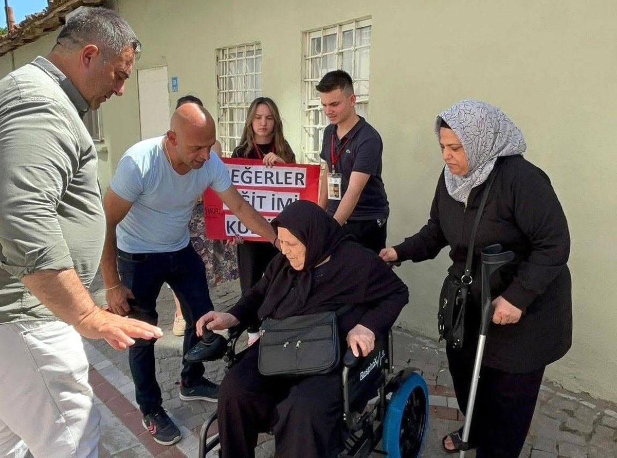 Hayrabolu\'dan Engellilere Yardım