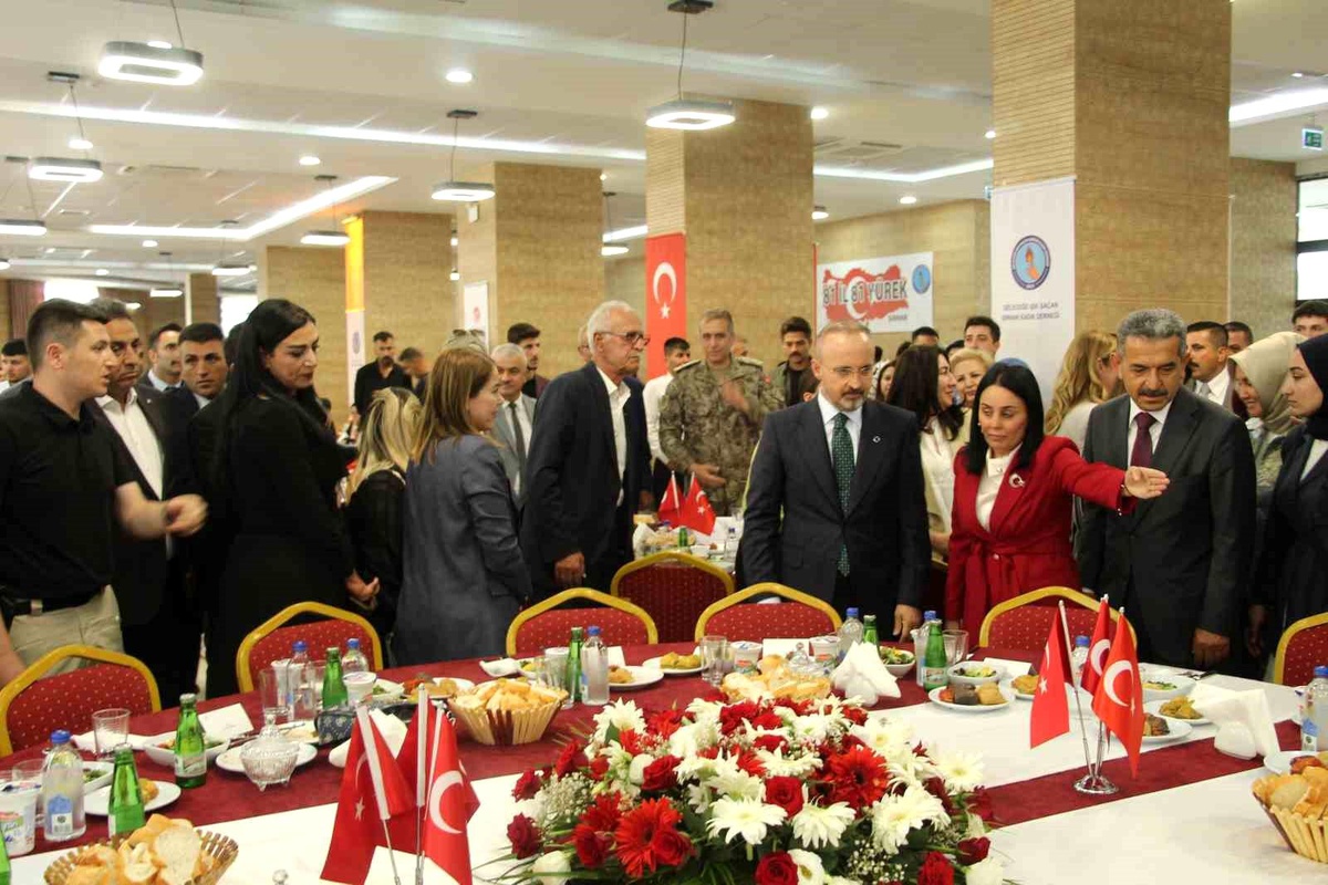 80 ilden gazi ve şehit yakınları Şırnak\'ta bir araya geldi
