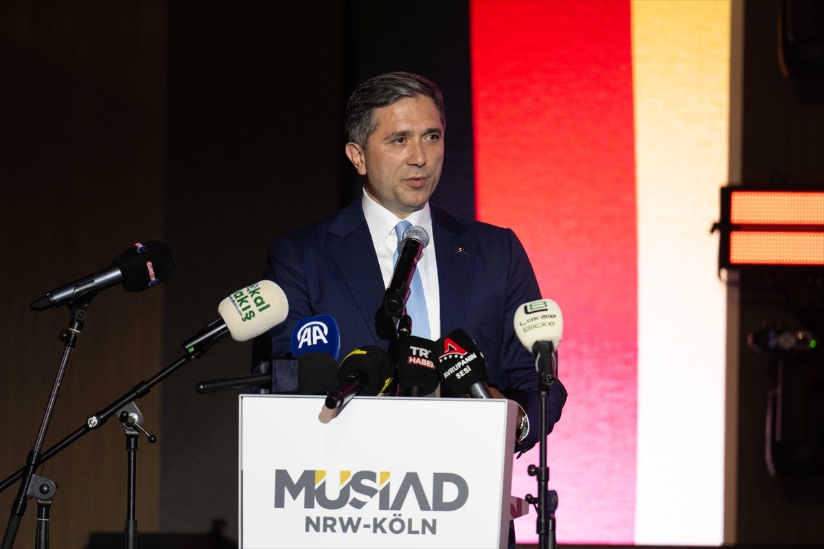 Türk müteşebbisler Avrupa\'da 750 bin kişiye istihdam sağlıyor