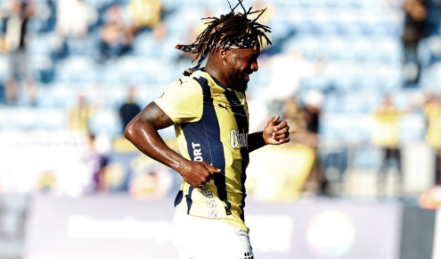 Allan Saint-Maximin'in yeni takımı şaşırttı