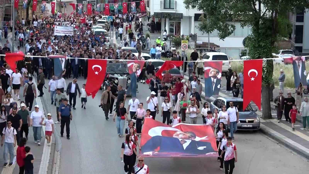 Amasya\'da F-16\'lardan nefes kesen gösteri