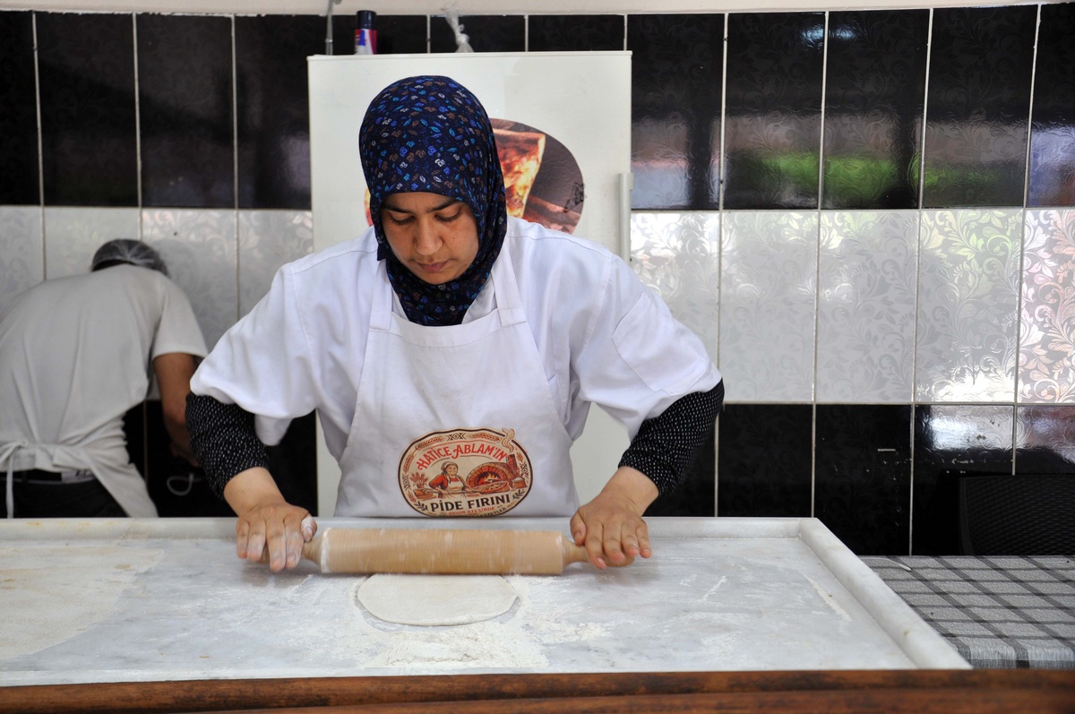 Hatice Yalman: Kadın Girişimci Reyhanlı\'da Fırın Açtı