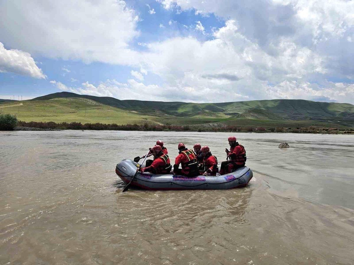 Aras Nehri\'nde kaybolan çoban 101 personel tarafından aranıyor