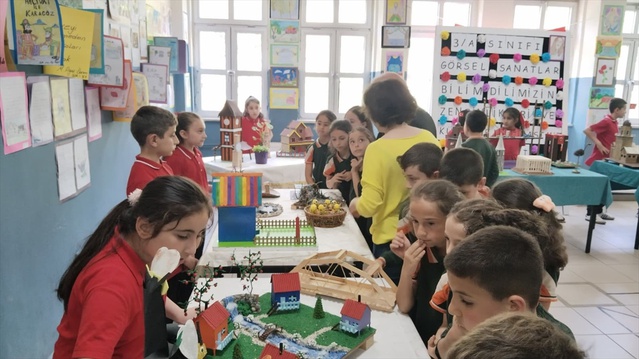 Artvinli Miniklerden Yıl Sonu Sergisi