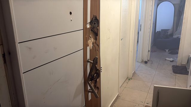 Antalya'da Kadın Kendini Eve Kilitleyip Ateşe Verdi