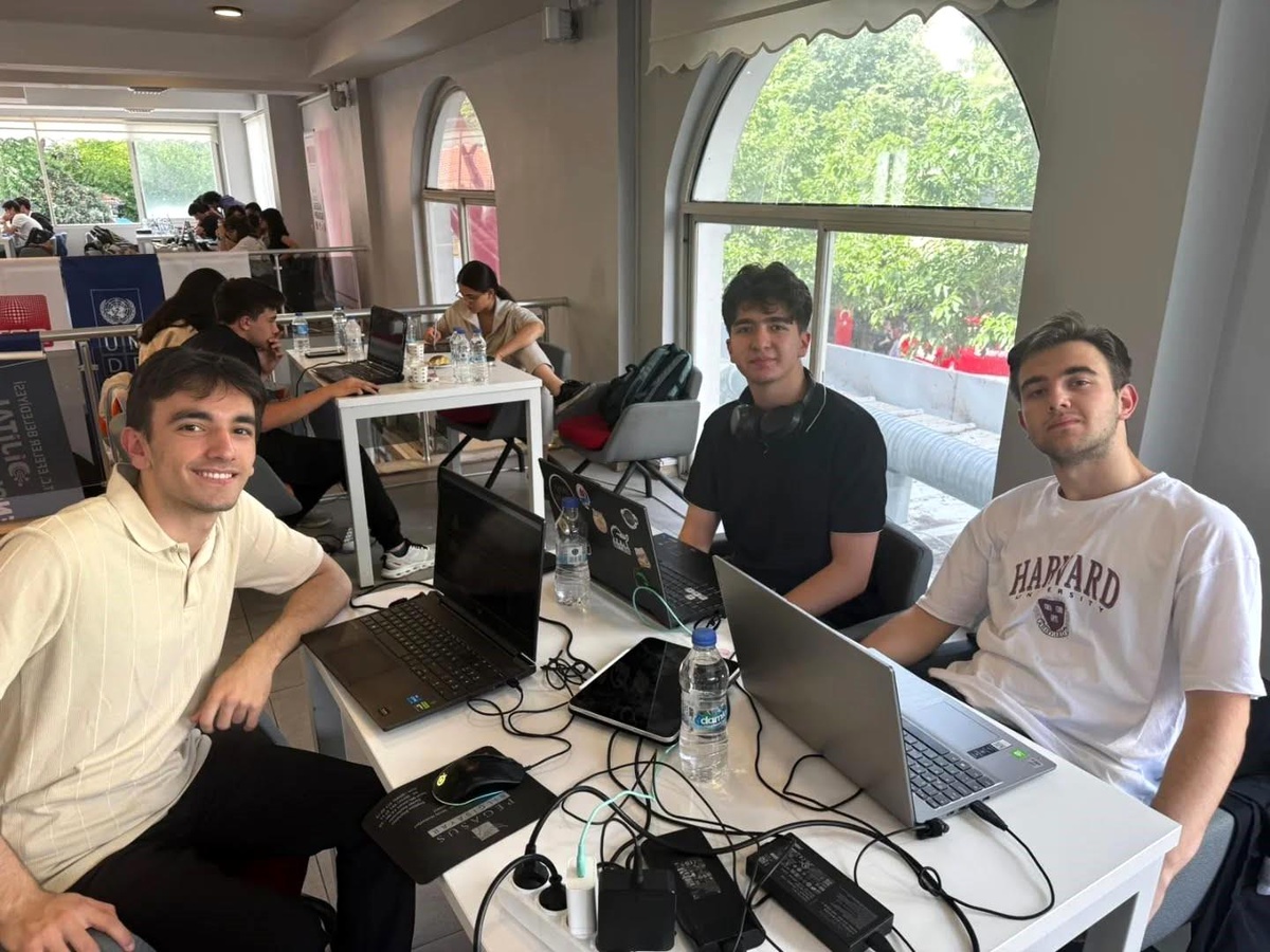 Aydın Fen Lisesi Öğrencilerinden Bilim Başarısı