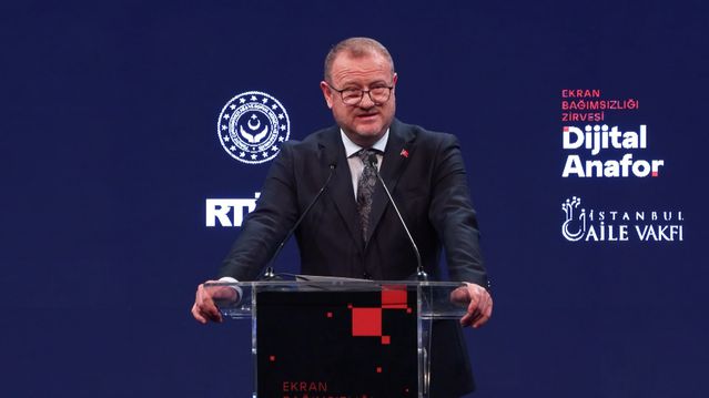 Bakan Göktaş: Hakikati ayırt edebilen ve mahremiyetini koruyabilen nesiller yetiştirmeyi hedefliyoruz