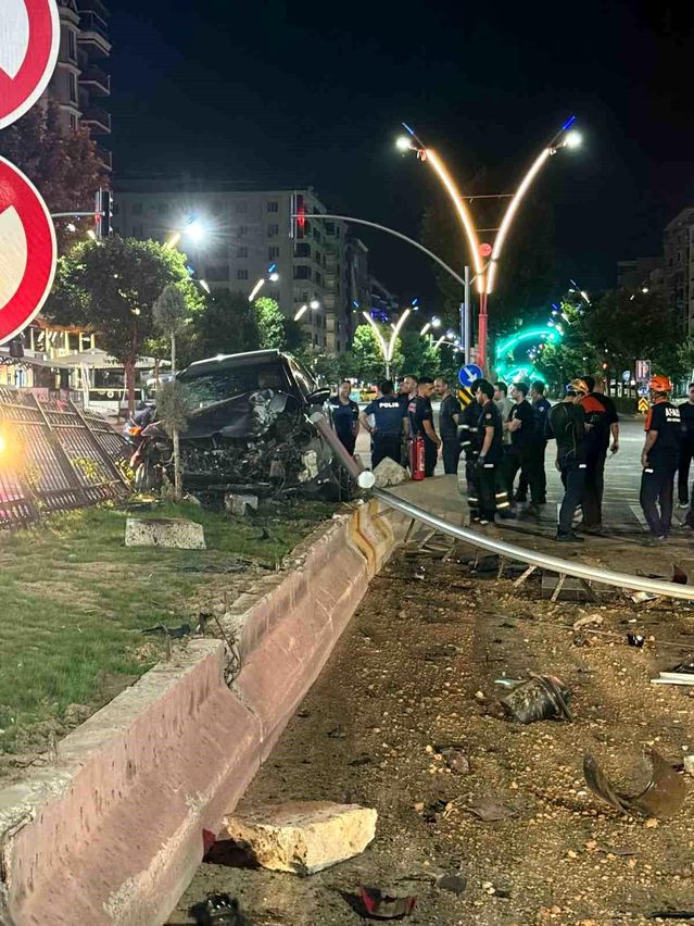 Batman'da Trafik Kazası: 3 Yaralı