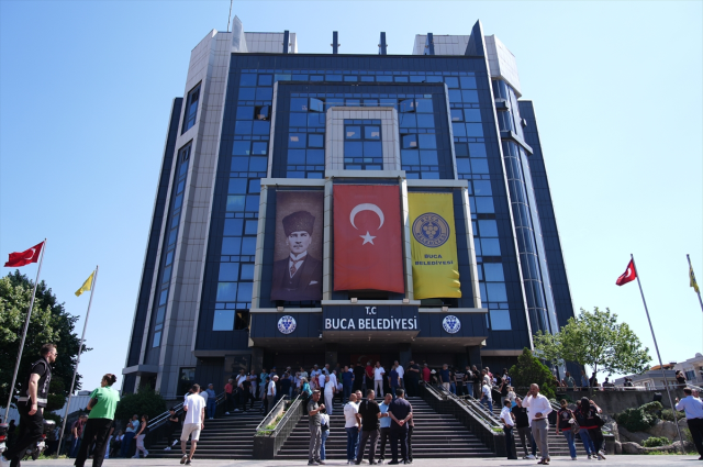 Buca'da görevden alınan Görkem Duman'ın yerine Hüseyin Benzer başkanvekili seçildi