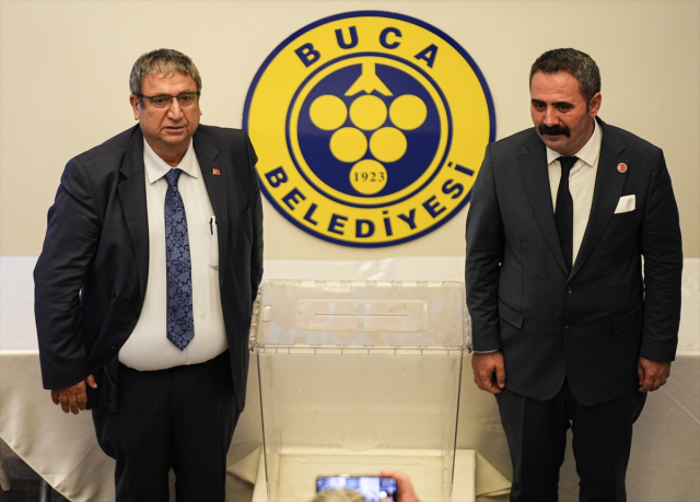 Buca'da görevden alınan Görkem Duman'ın yerine Hüseyin Benzer başkanvekili seçildi