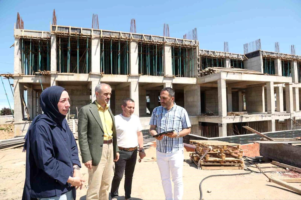 Çayırova\'da yapımı süren meslek lisesi eğitim altyapısını güçlendirecek