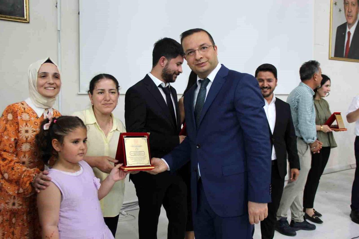 Cizre\'de Okuma Projeleri Ödül Töreni