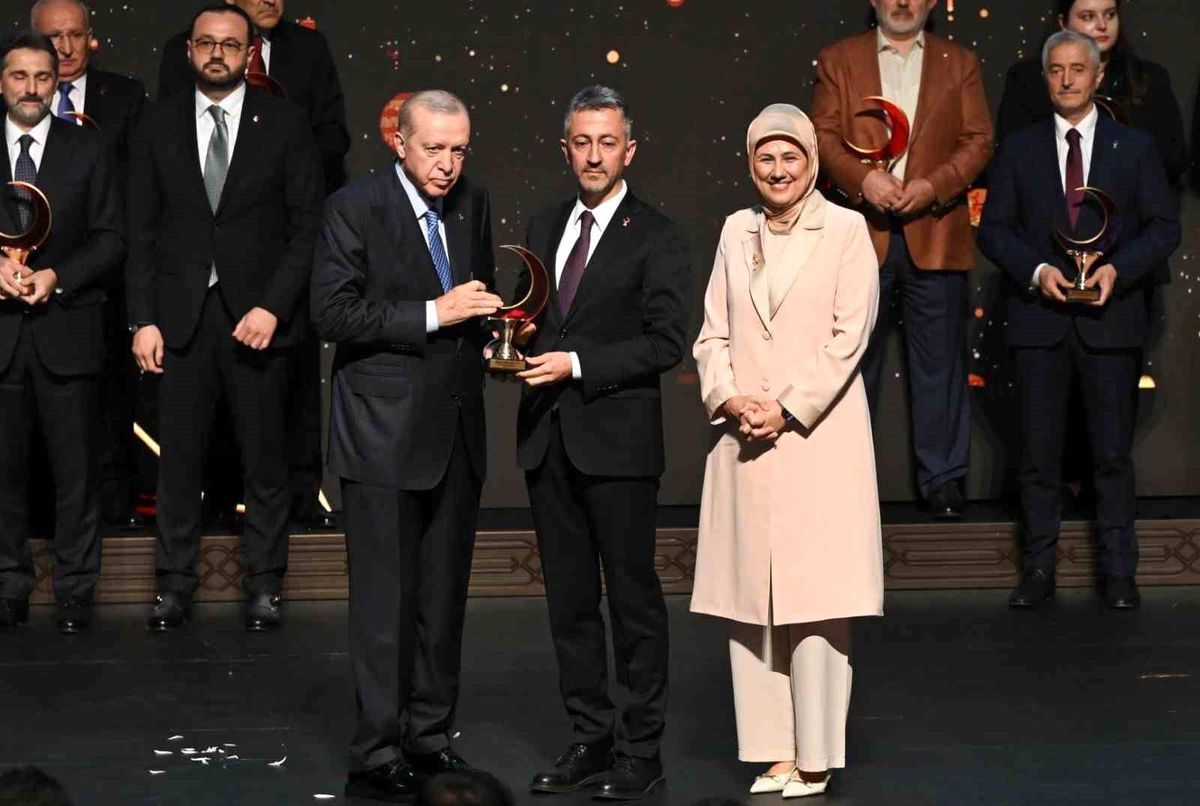 Erdoğan\'dan KARDEMİR\'e kan bağışı ödülü