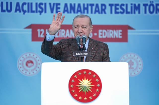 Cumhurbaşkanı Erdoğan'dan CHP'nin yüzde 46 oy aldığı kentte gövde gösterisi