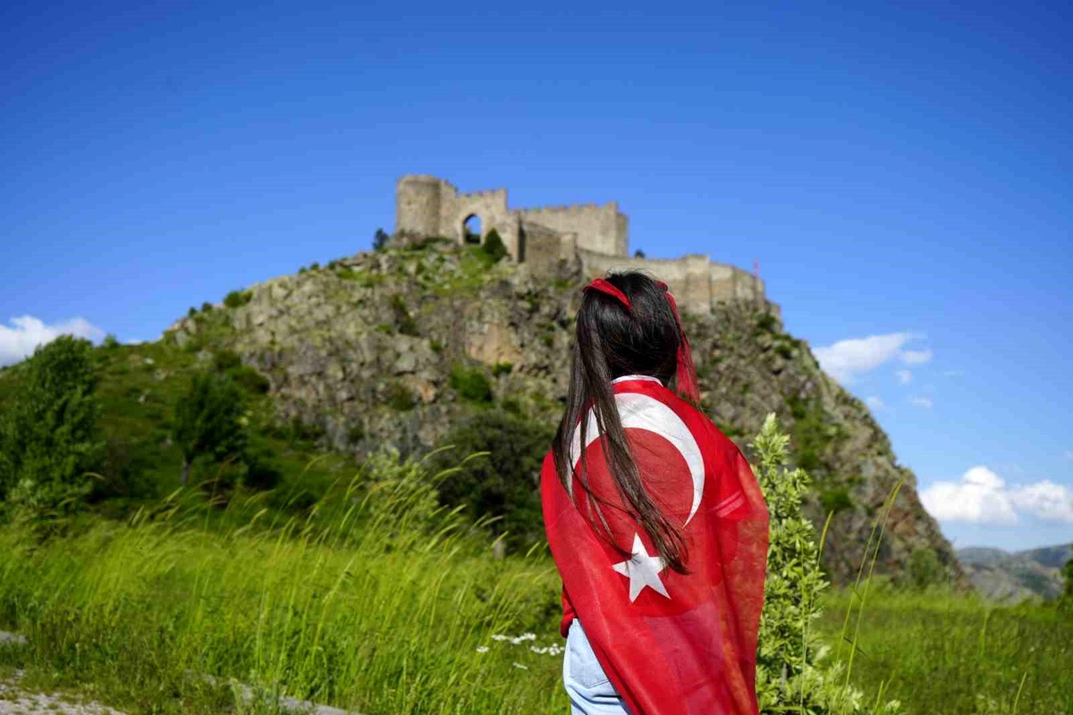 Kov Kalesi'nde Milli Takıma Destek