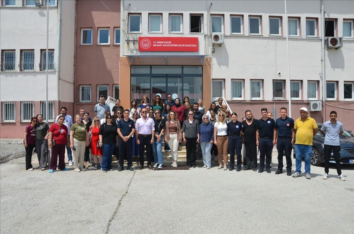 Edirne\'de Yangın Eğitimi ve Şiddetle Mücadele Faaliyetleri