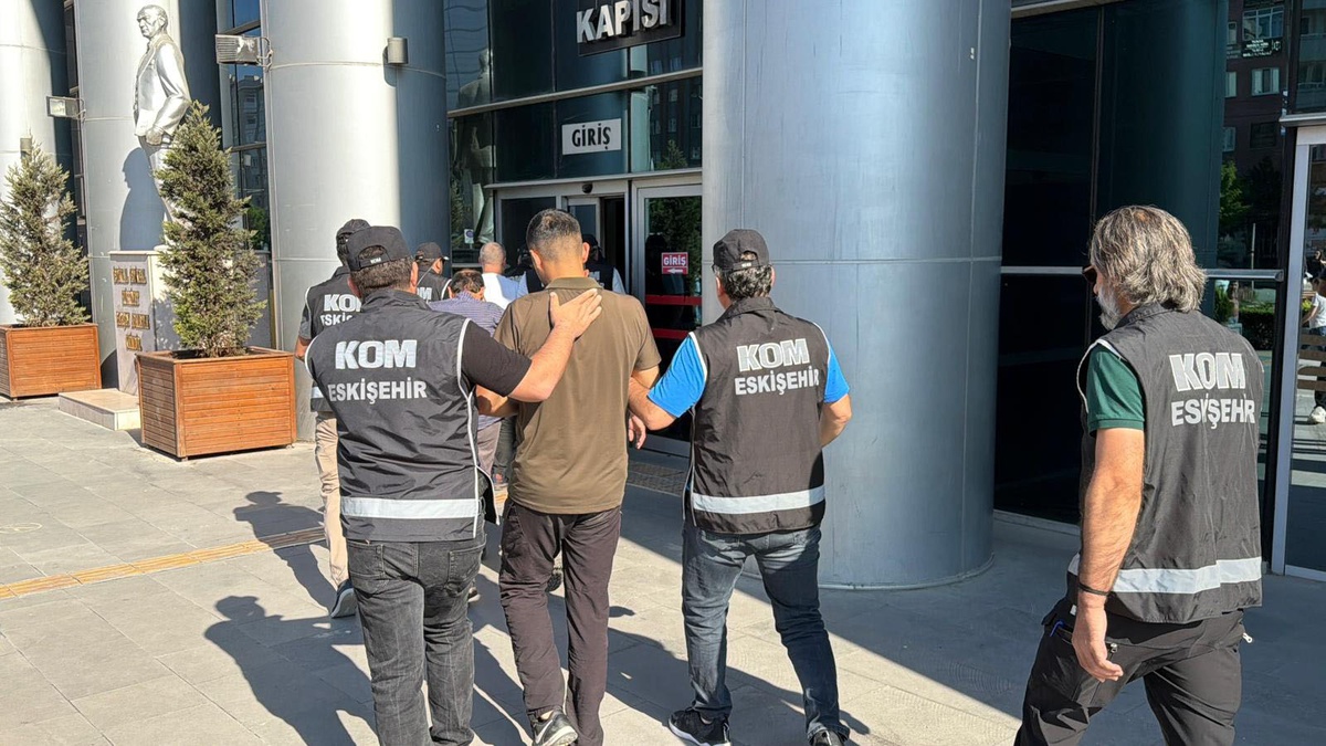 Eskişehir\'de Kaçak Akaryakıt Operasyonu