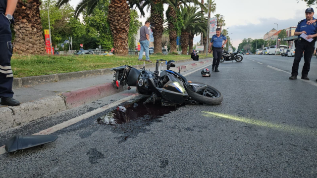 Fatih'te 3 motosiklet birbirine girdi: 1'i ağır 5 yaralı