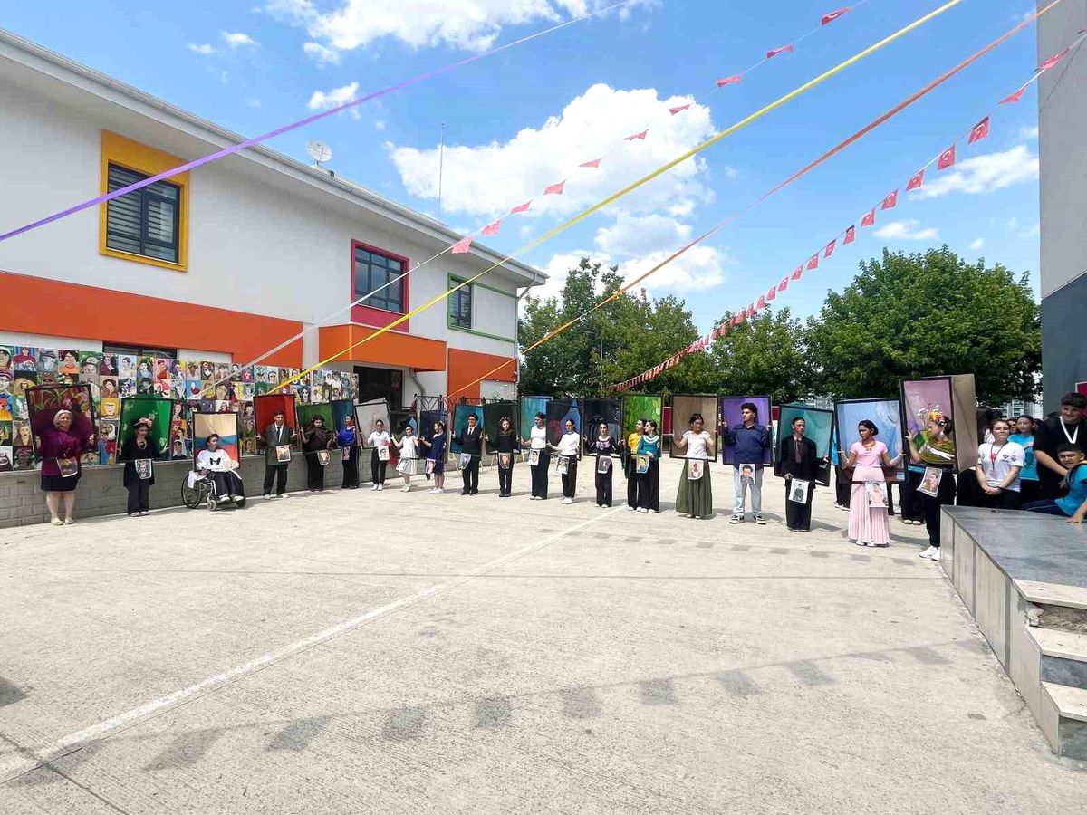 Frida Kahlo ruhu Bursa\'da canlandı