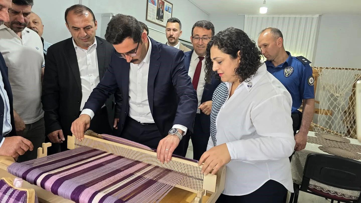 Hanönü\'de kursiyerlerin ele emeği ürünleri sergilendi