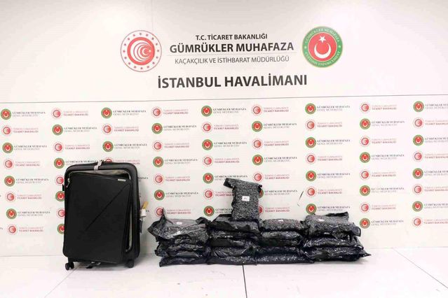 İstanbul Havalimanı'nda 20 Milyon Liralık Esrar Ele Geçirild