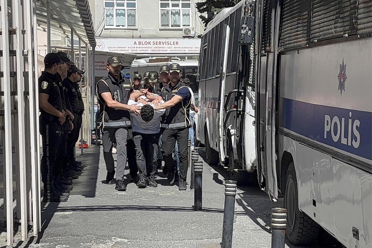 Elebaşı İtalya\'da olan çeteye büyük darbe: Yakalanan 37 zanlıya tutuklama talebi