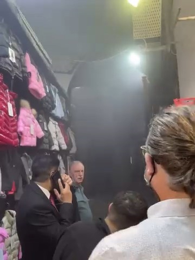 Kapalıçarşı'da korkutan yangın! Trafodan alevler yükseldi: Ekipler sefer oldu