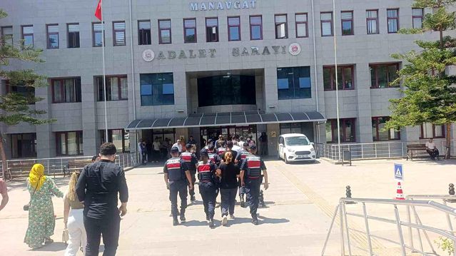 Manavgat'ta Cinayet Şüphesi: 50 Yaşındaki Adam Ölü Bulundu