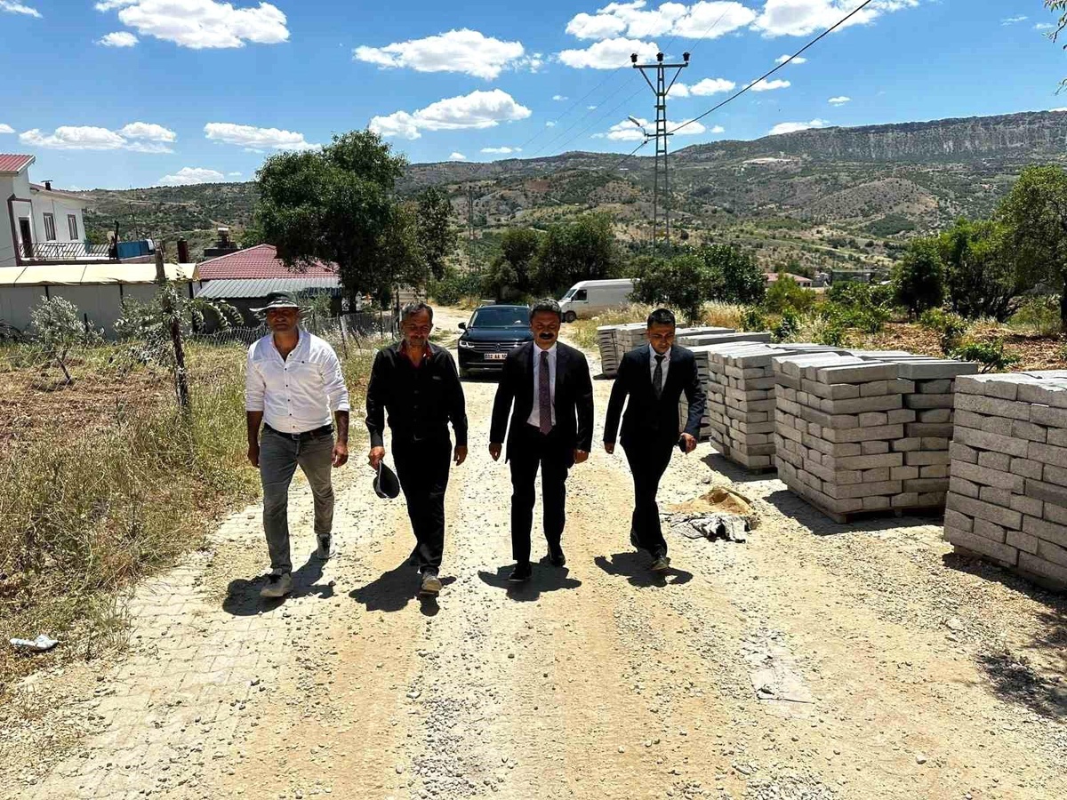Kaymakam Aslan Deprem Konutlarını İnceledi