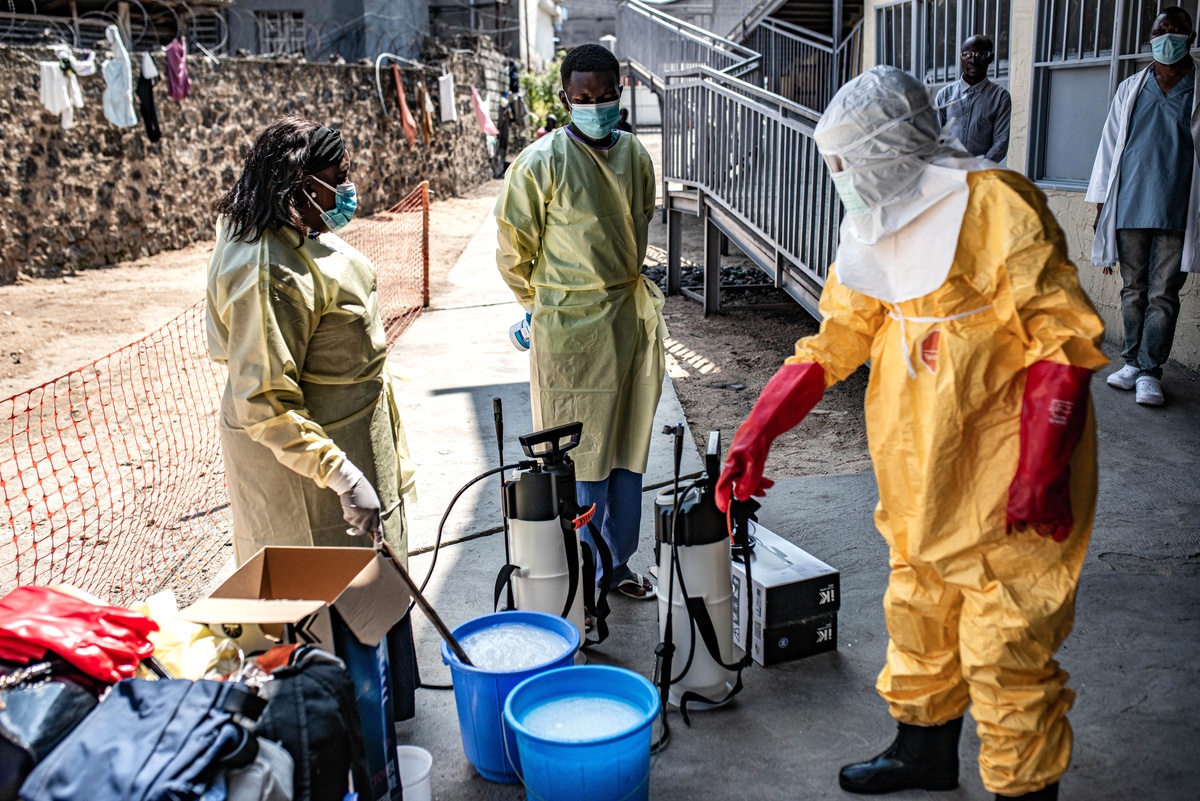 Kongo\'da Ebola Salgını İlerlemesi: 676 Vaka