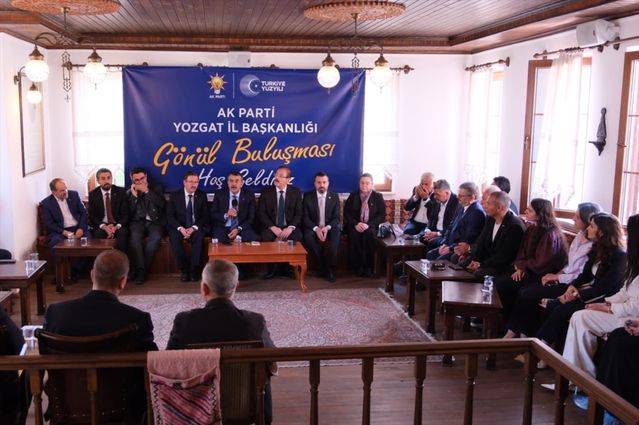 Eğitimde Devrim: Akıllı Tahtalar ve Müfredat Değişikliği