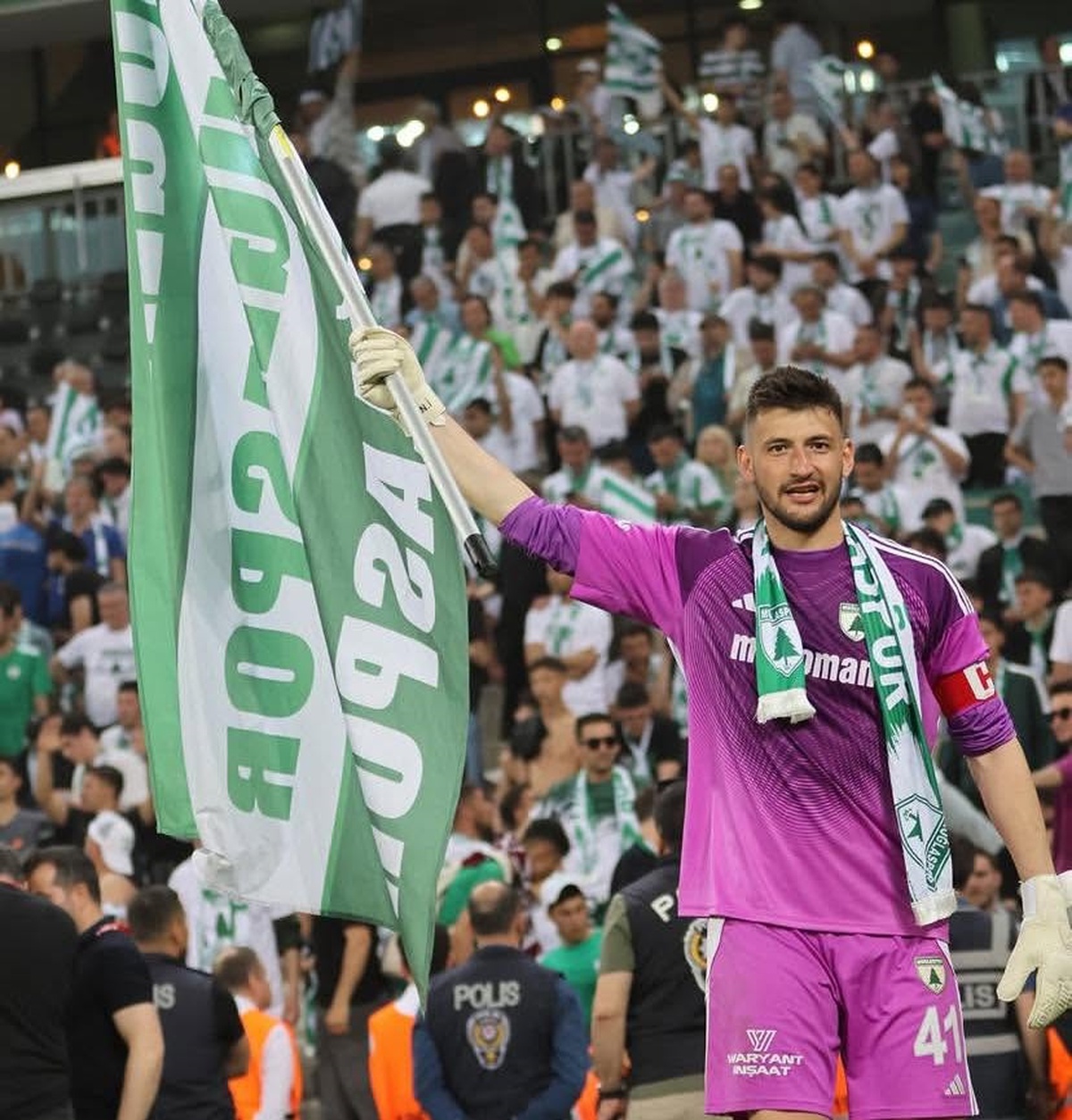 Muğlaspor'un Şampiyon İkilisi Erzincanspor'a Geçti