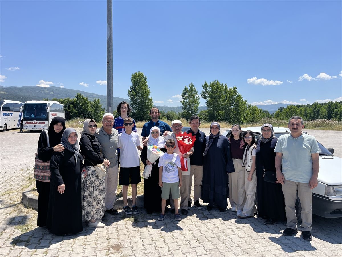 Niksar\'dan Hacılar Yurda Döndü