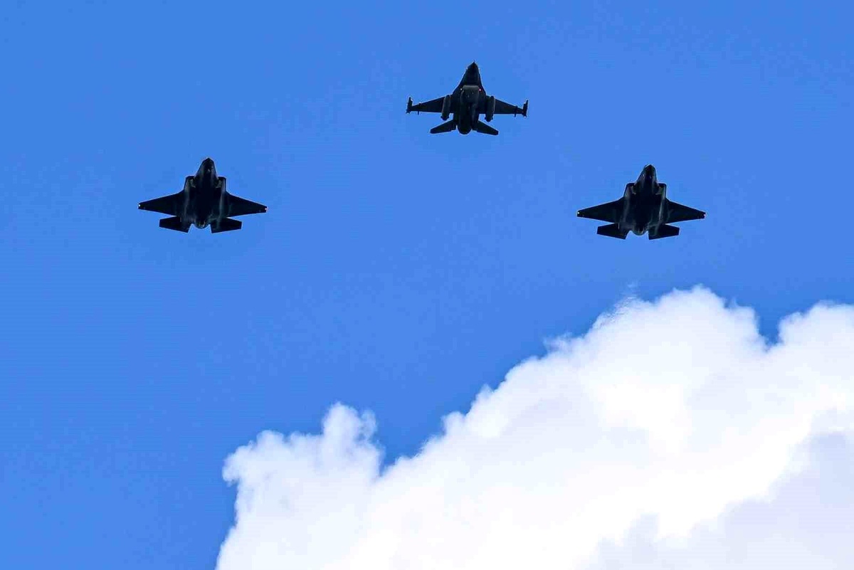 Polonya\'nın F-35\'leri İlk Uçuşunu Yaptı