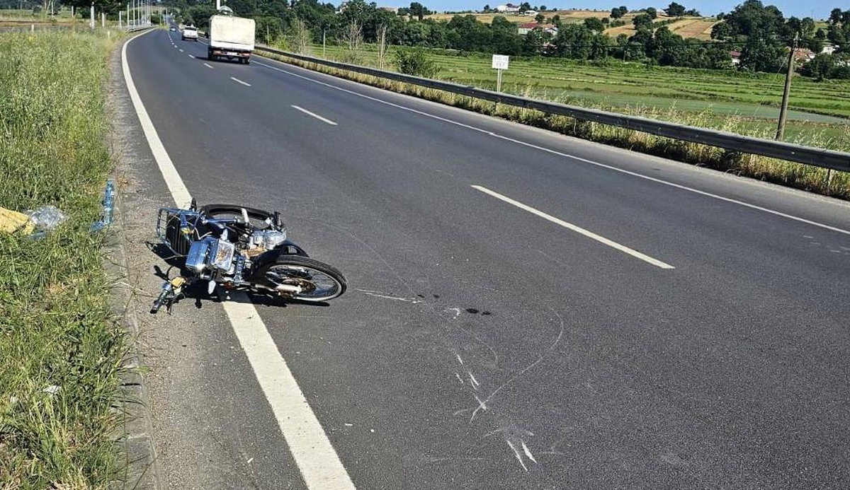 Samsun\'da motosiklet lastiği patladı, 2 yaralı