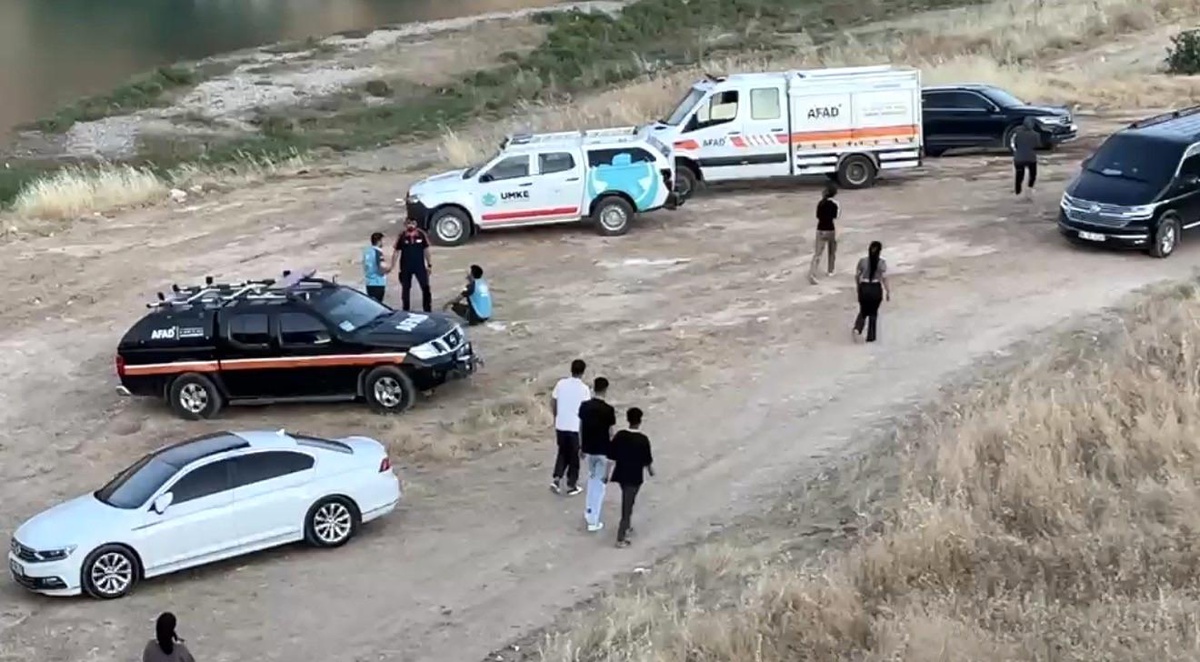 Adıyaman\'da Çayda Kaybolan Genç İçin Arama Kurtarma