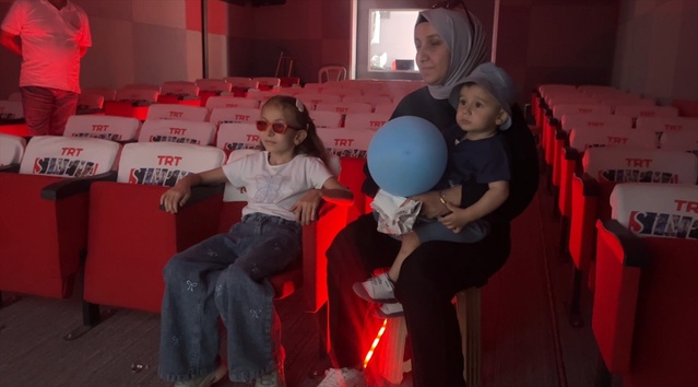 Hira için Özel Sinema Gösterimi