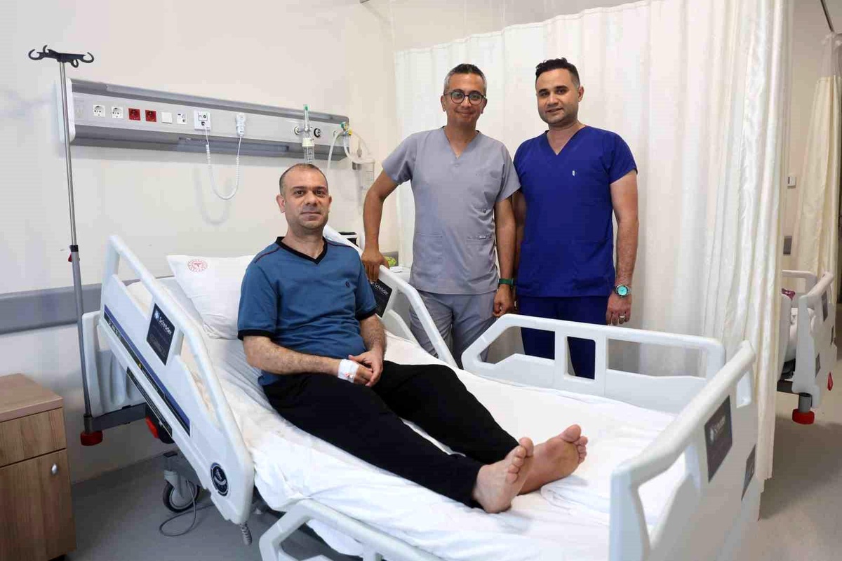 10 Yılda 1.5 Kilograma Ulaşan Tümör Alındı