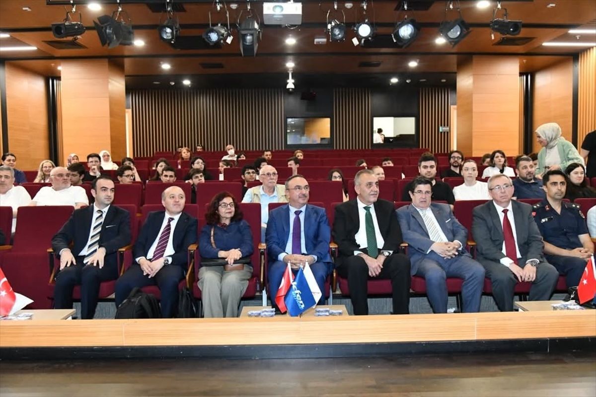 Tekirdağ\'da Tarih Konferansı Düzenlendi