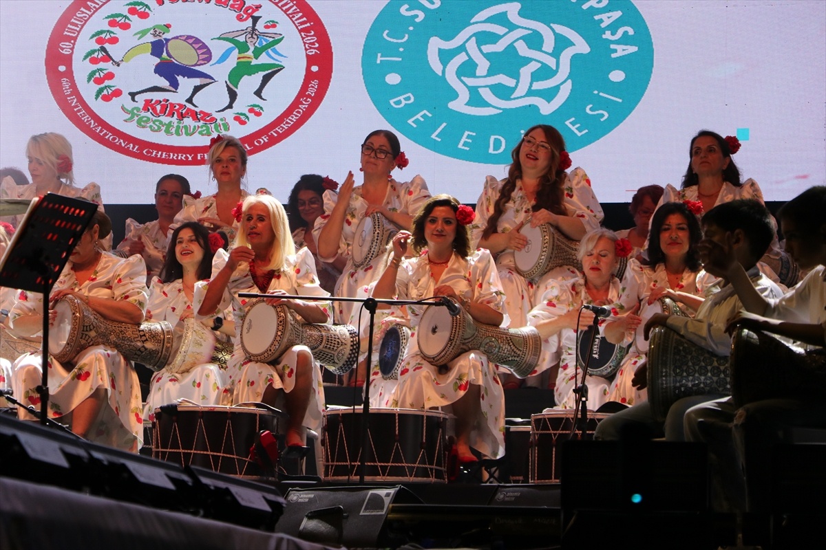 Kiraz Festivali\'nde Ritmik Eğlence